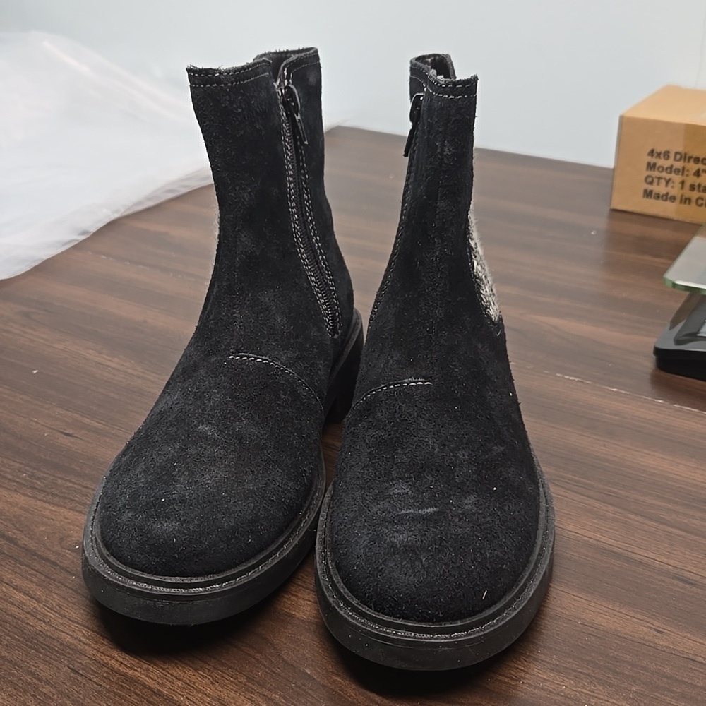 Clarks Size 6 Black Suede Ankle Boots